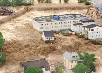 Canada occidentale, situazione meteo estrema. Evacuazione di massa. Video Meteo